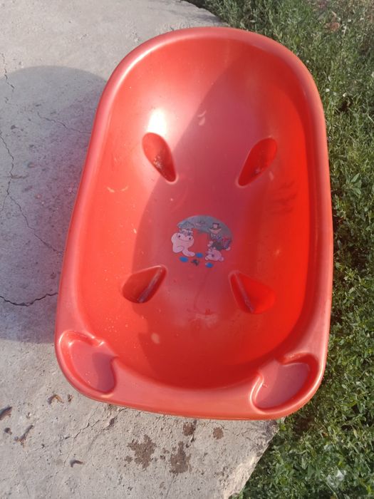 Продам тазики пластиковые прочные