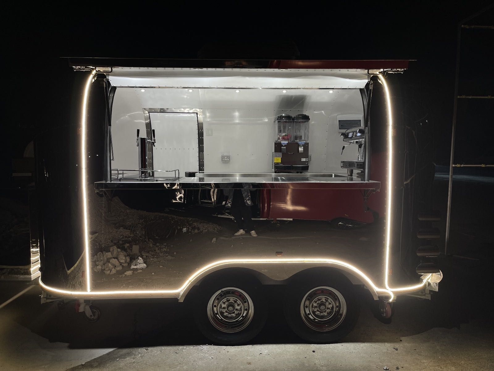 Rulota Food Truck afacere la cheie