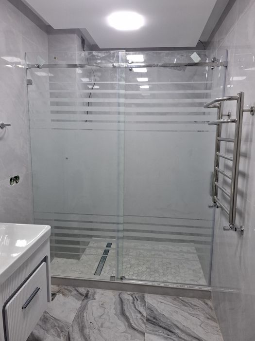 Kalyonni oynadan dush kabina peregarotka va kaziroklar