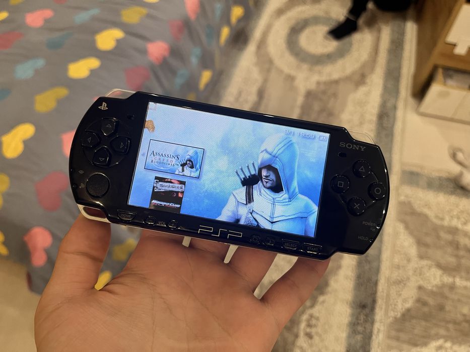 PSP 2000,Playstation Portable 2000