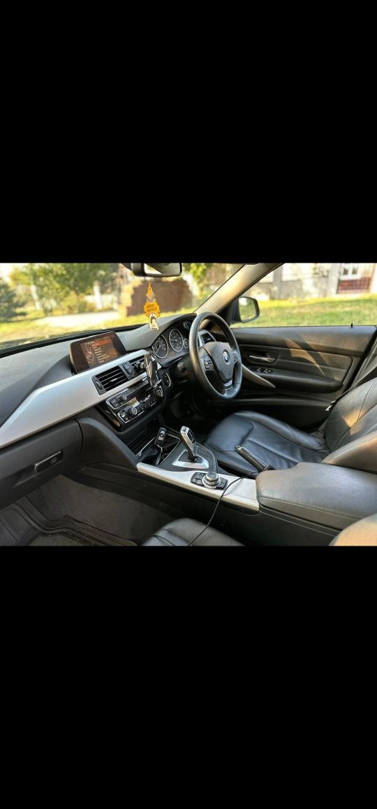 Dezmembrez Bmw 320d F31 an 2016