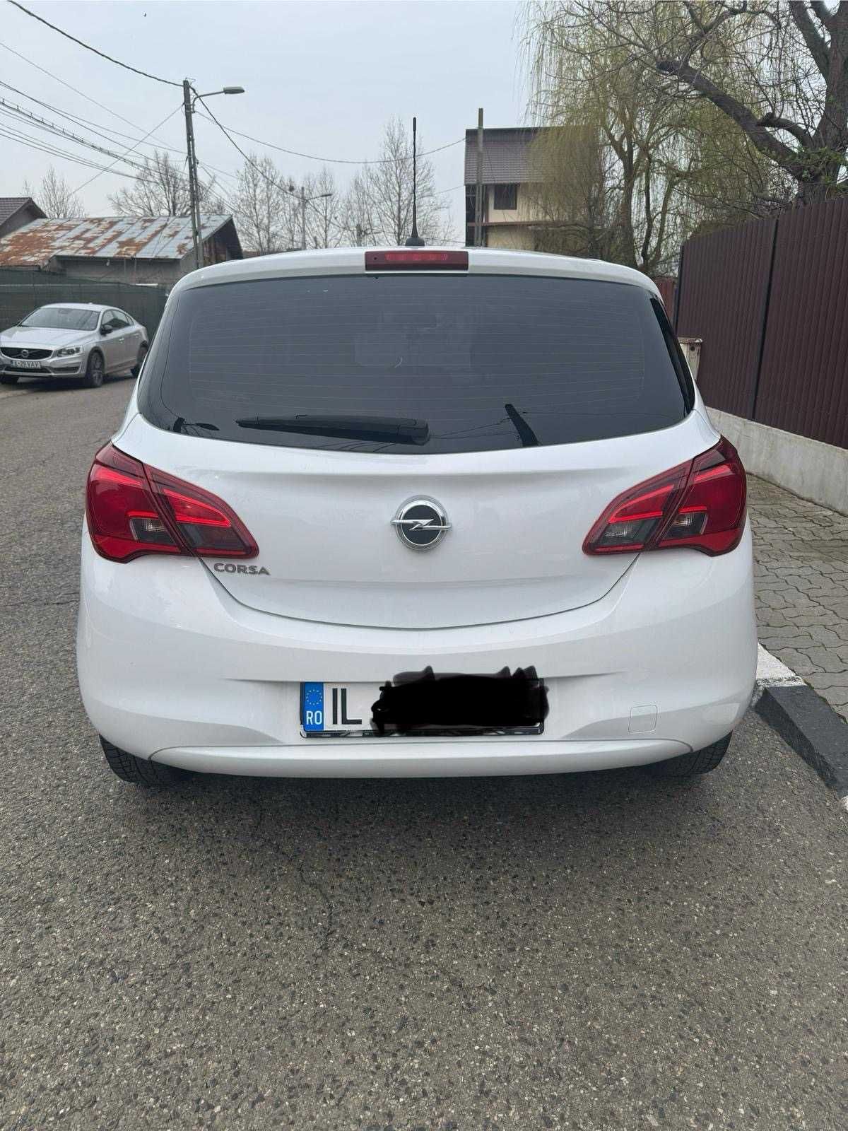 Opel Corsa E 2018 1.4 benzina manual