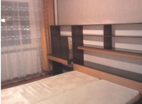 Дава се под наем Тристаен апартамент в София, Надежда 1 - 92 кв.м за 600 € - Снимка #1