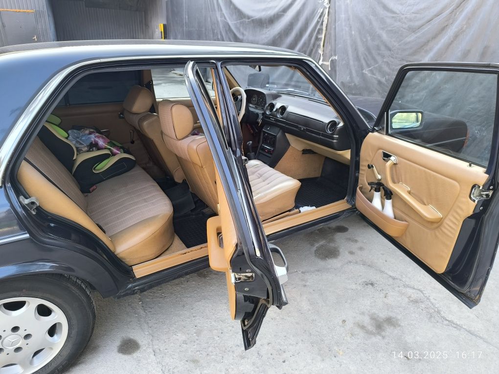 Мерседес w123 в хорошем состоянии