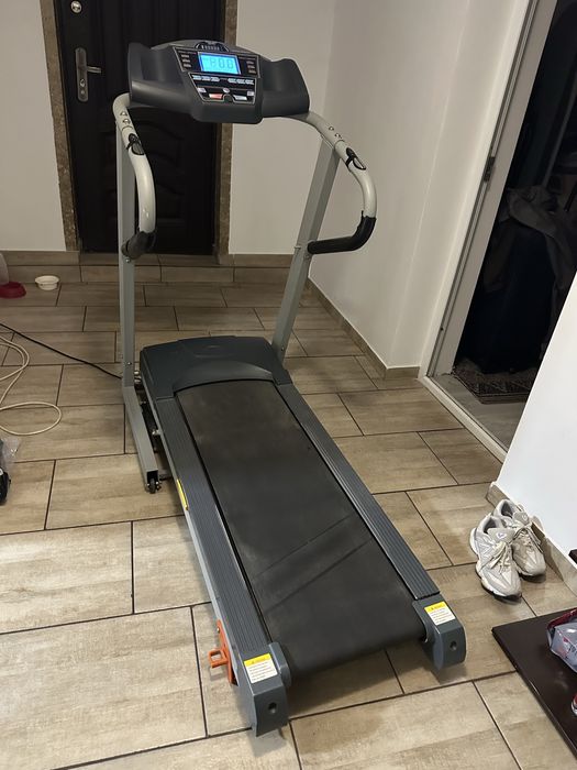 Banda alergat profesionala, reglaj viteza,pantă,ritm cardiac, calorii