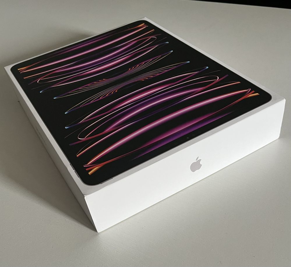 Apple iPad pro 12.9” [2022] 6th Gen, 512GB, Space Grey