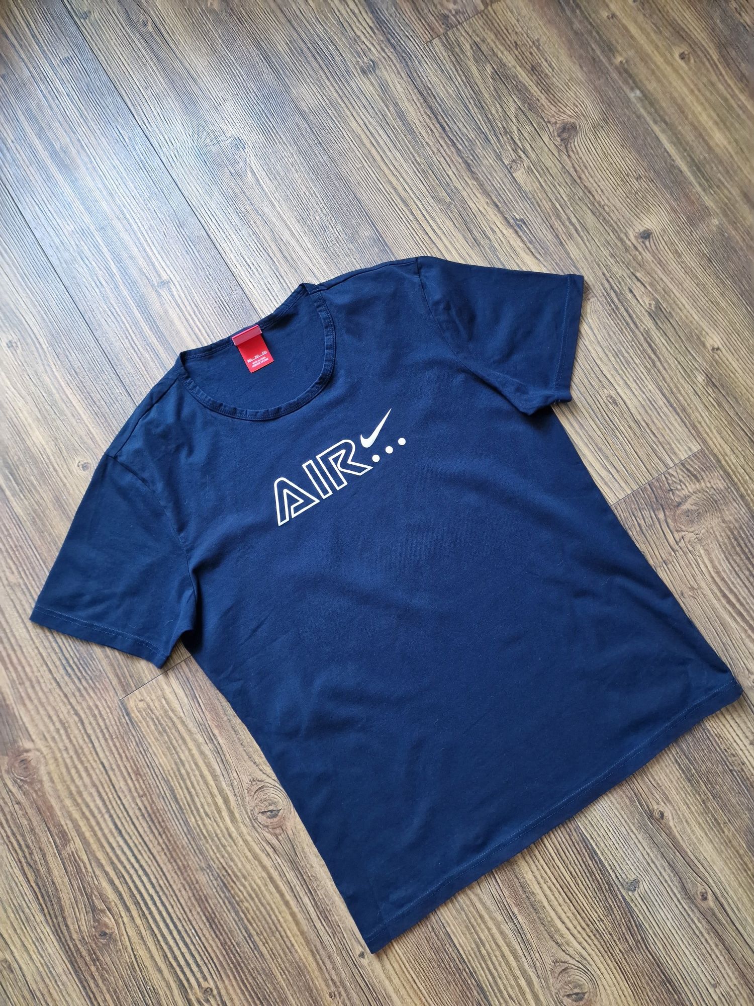 Страхотна мъжка  тениска NIKE размер  L / XL
