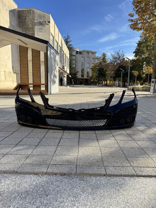 Продавам предна броня W212 предифейс