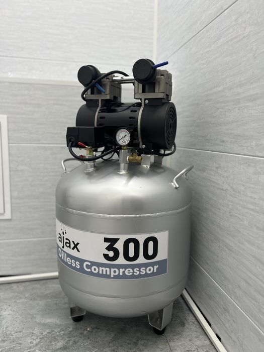 Безмасляный компрессор Ajax 300