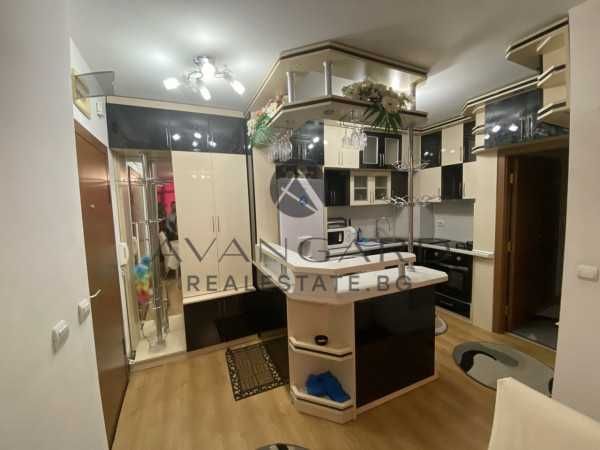 Продава се Тристаен апартамент в Пловдив, Кършияка - 86 кв.м за 1780 €/кв.м - Снимка #1