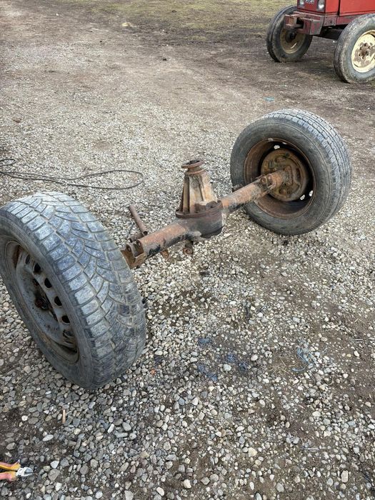 Vând axa           .