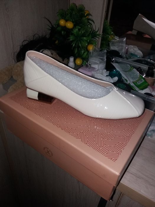 Туфли сотилади , янги !