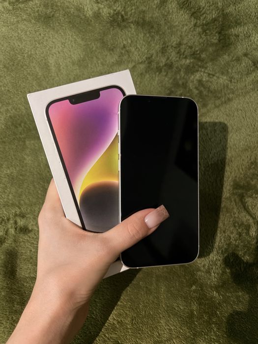 iPhone 14 на 128Gb в белом цвете