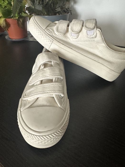 Tenisi casual pentru femei