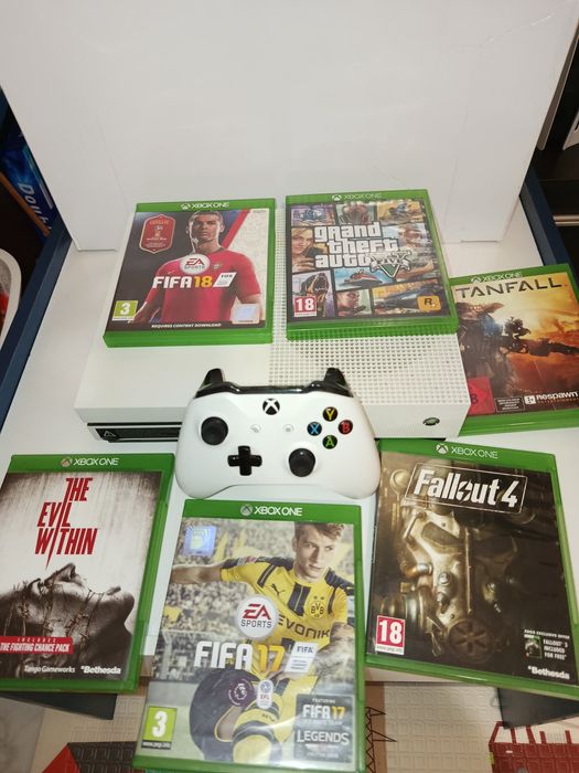 XBOX One S + 6 jocuri + 1 controller xbox