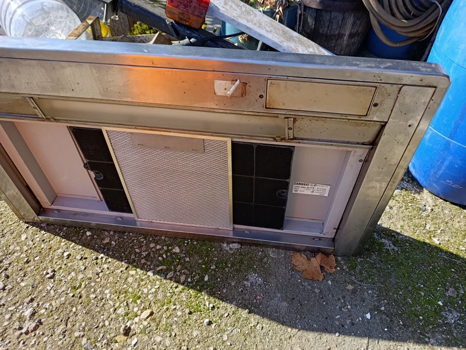 Професионална готварска печка – 2 фурни + 5 газови котлона! 

Мощ