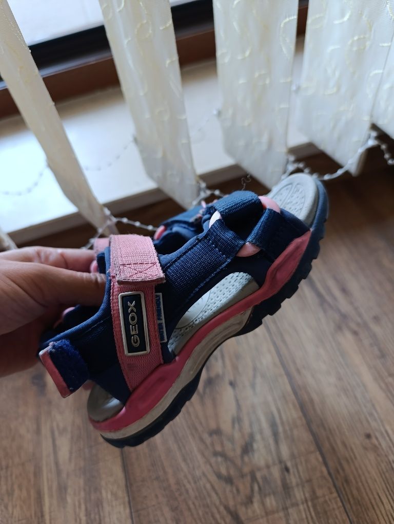 Детски сандали Geox