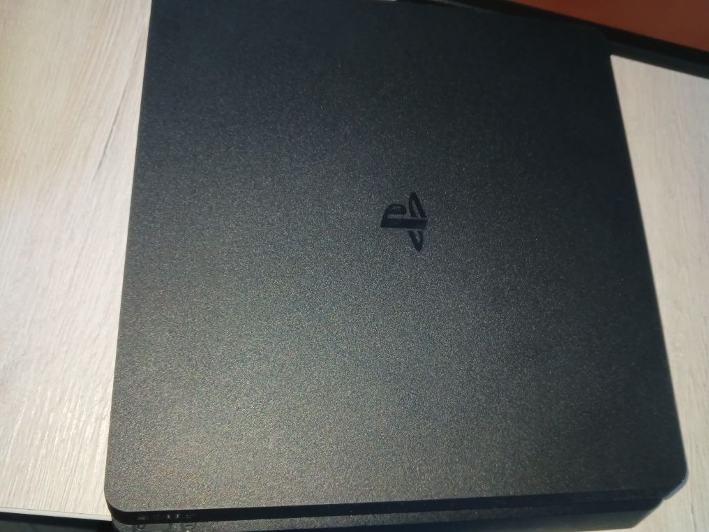 PlayStation 4 Slim