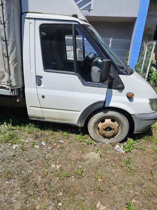 Vând Ford Tranzit