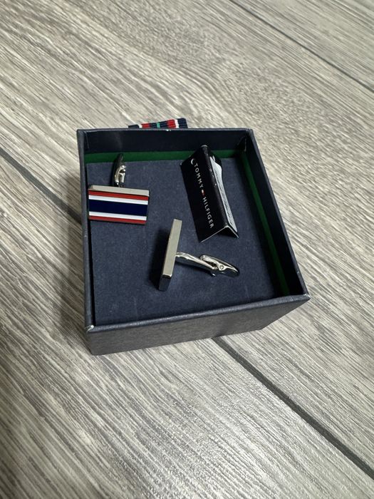 Butoni Tommy Hilfiger