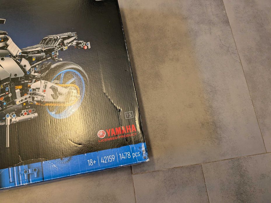 Lego 42159 Yamaha MT-10 SP