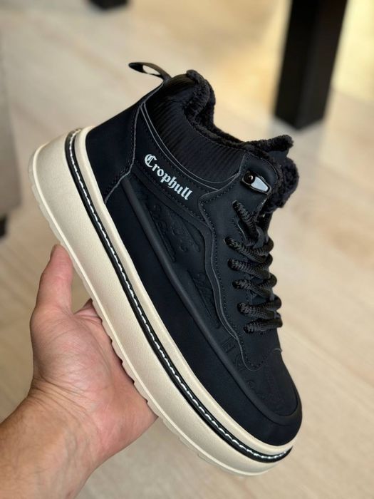 Crophull issiq qishki krossovkalar (Malamerka 1 razmerga)