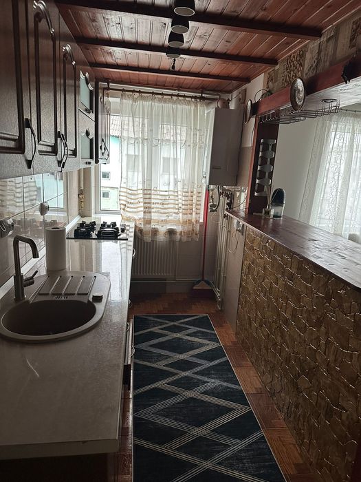 Inchiriez apartament 2 camere micro 6, Targoviste