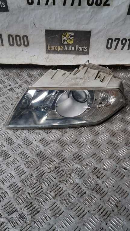 far stanga / dreapta cu xenon Skoda Octavia 2 VRS an 2008