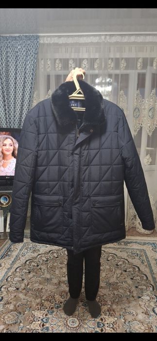 Продам зимние куртку