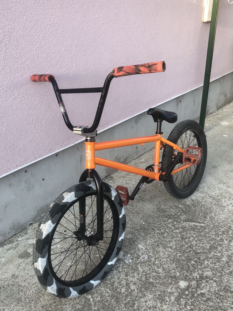 BMX на марката Kink bmx