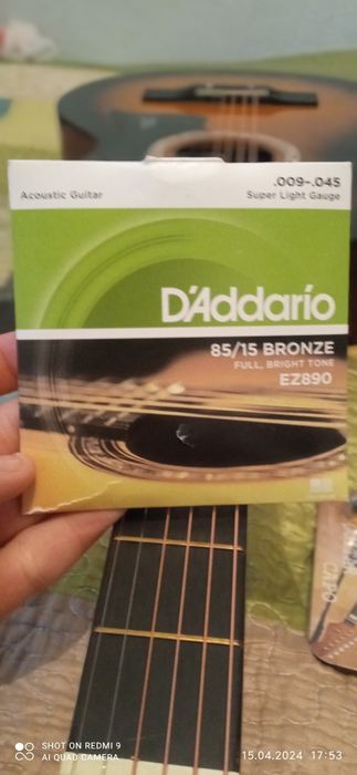 Почти новая гитара все есть в комплекте на фото