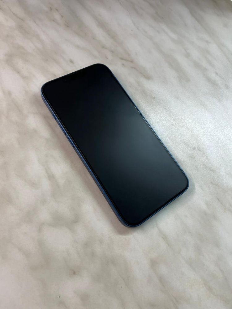 Продам iphone 13