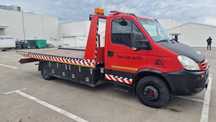 Autoplatforma hidraulica iveco 65c18