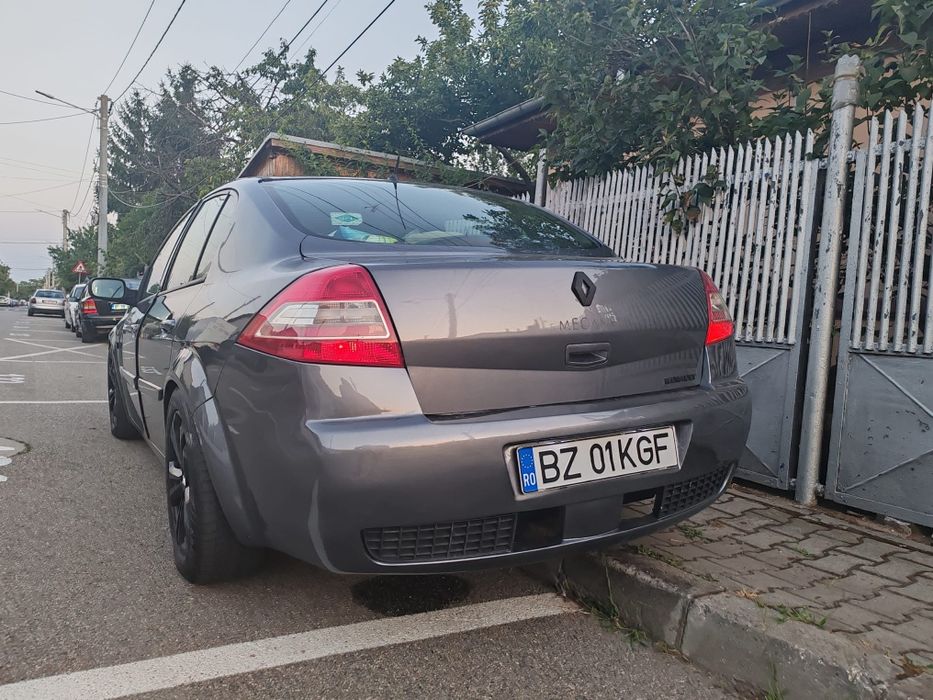 Megane 2.2 1.6v RS look