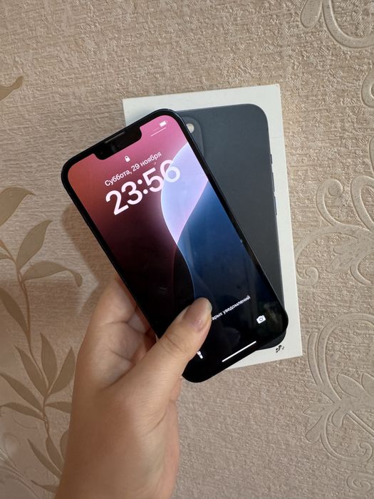 Продам айфон 13 на 256 гб