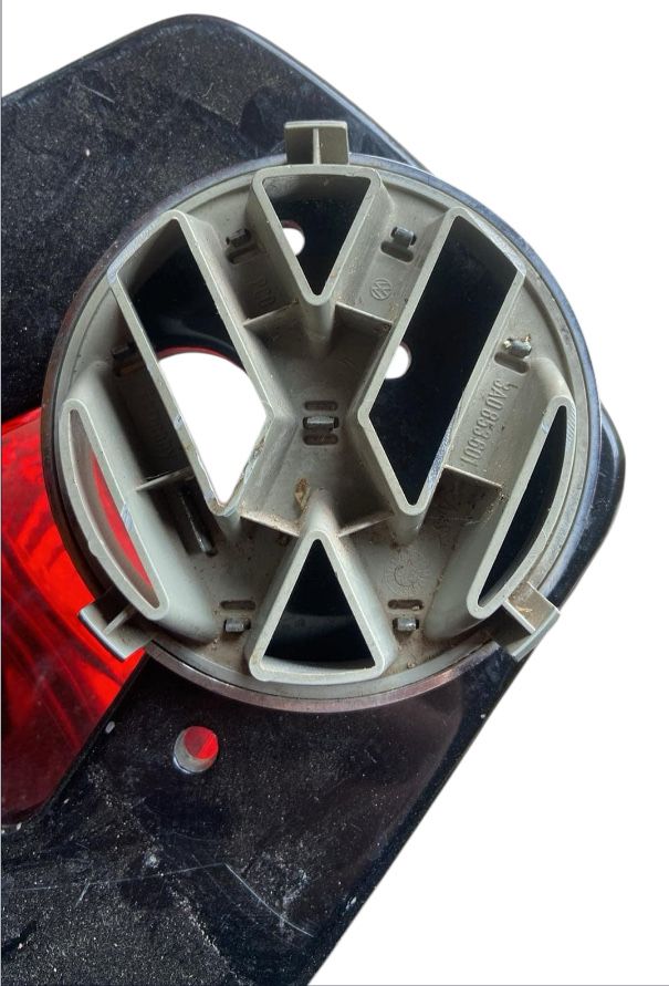 Предна Емблема VW