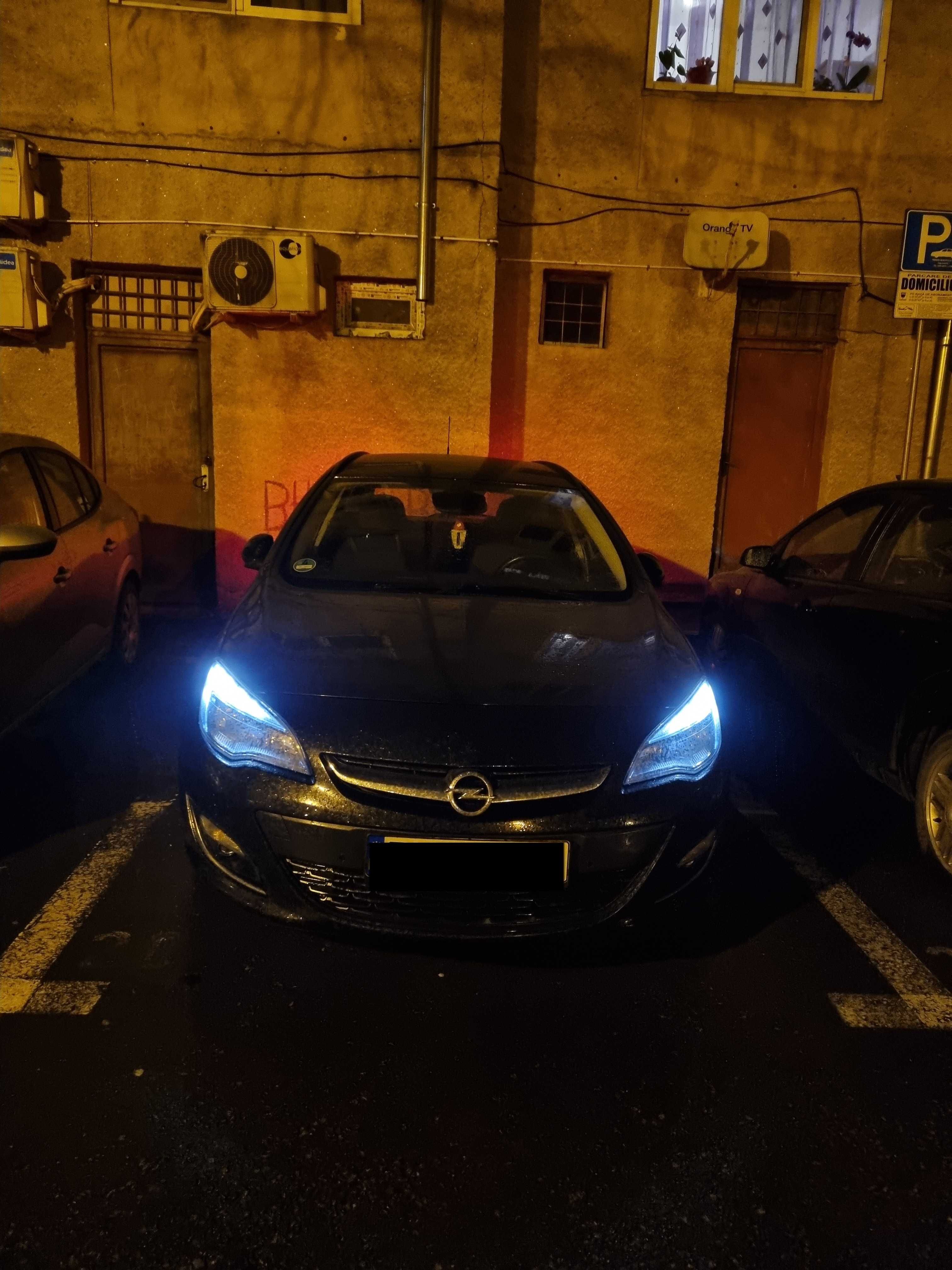Opel Astra J facelift Avariat