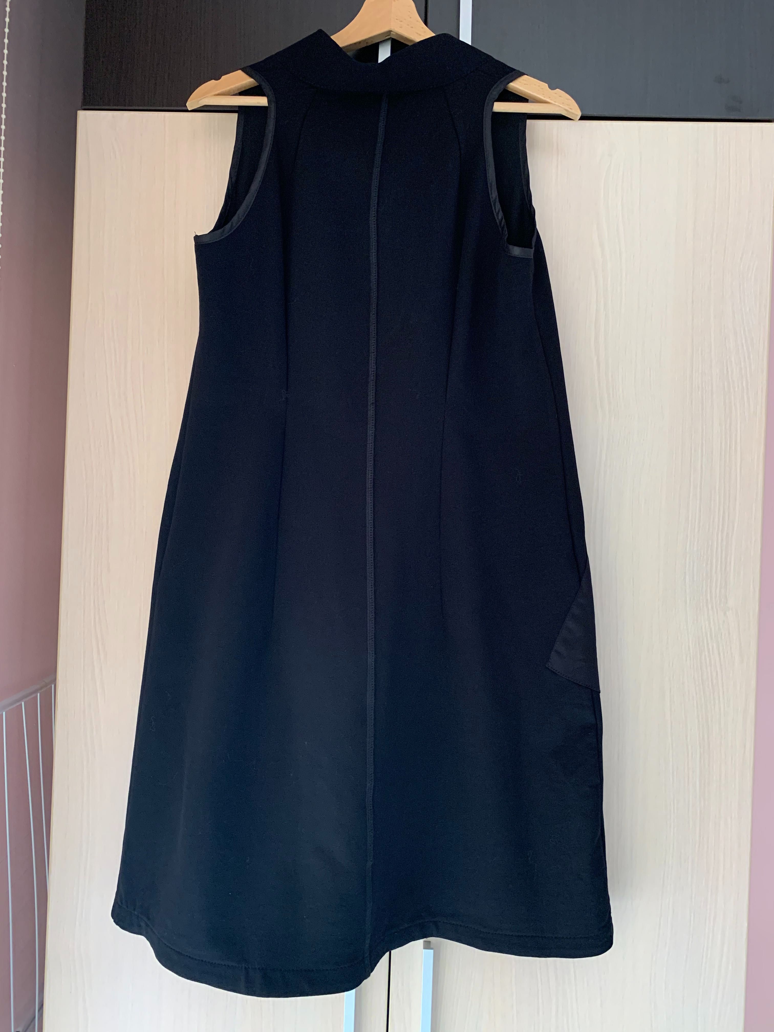 Уникална черна рокля с цип
