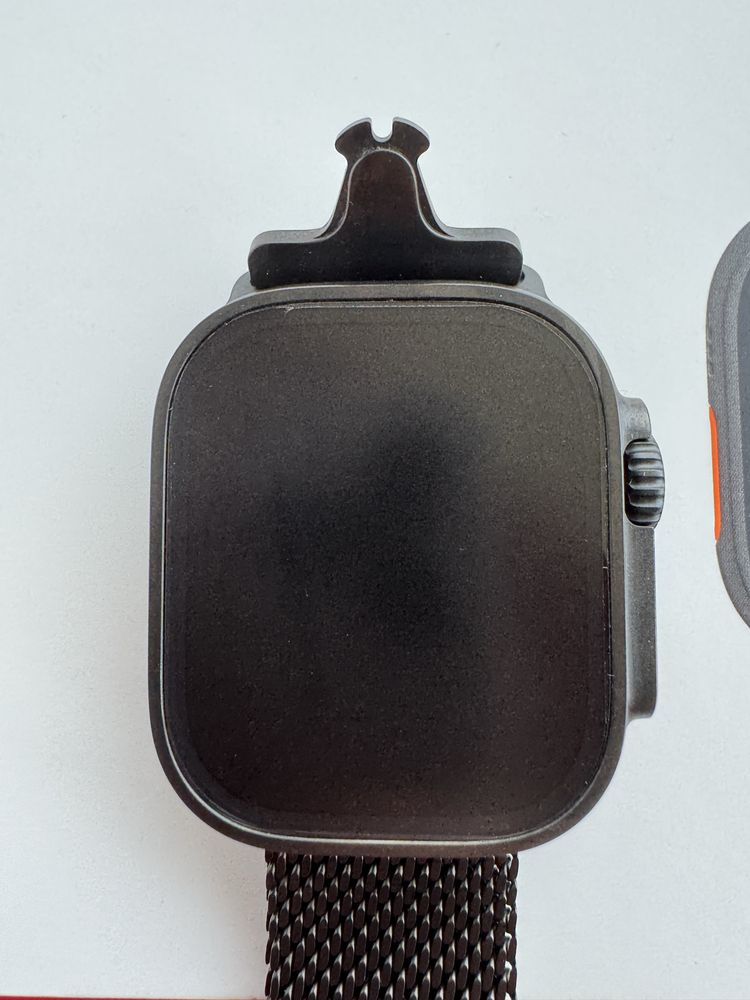 Apple watch ultra 2 titanium black milanese titan loop L