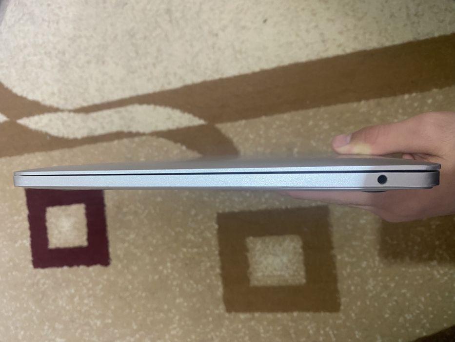 Macbook Pro (2017) 8/256