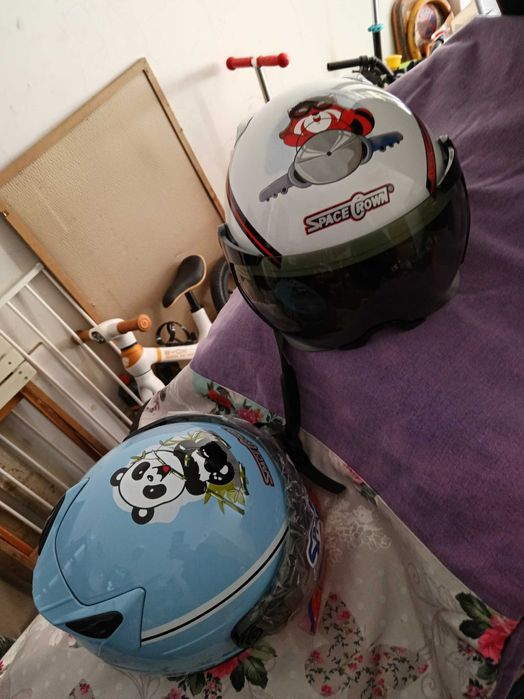 Детска каска за мотор