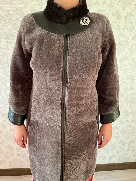 Демисезонное пальто натуральное