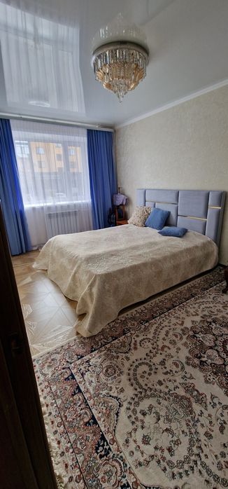 Продам кровать двуспальную.