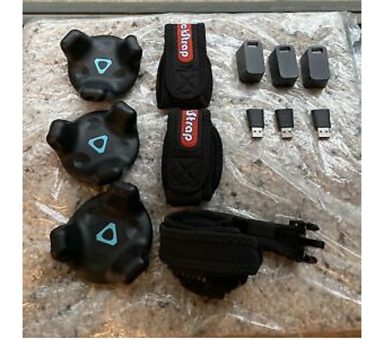 HTC Vive шлем за виртуална реалност и аксесоари