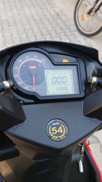 Aprilia SR  априлиа скутер