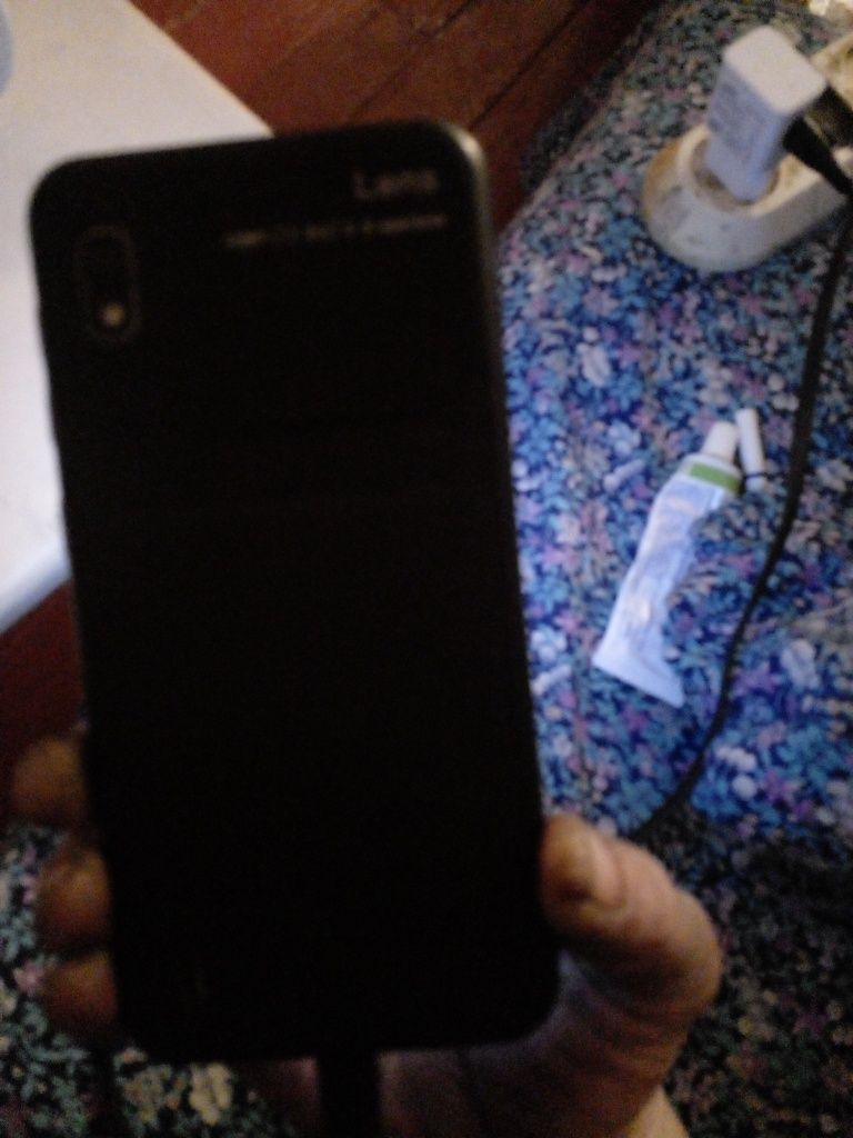 Продам телефон не дорого в хорошем состоянии Samsung a10 за 20000