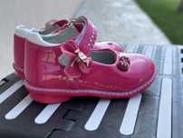 Pantofi fete roz marimea 20