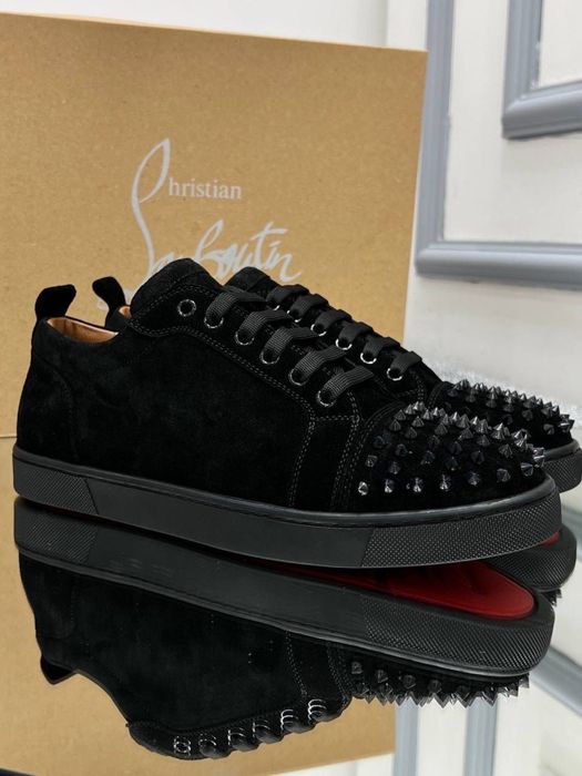 Adidasi Christian Louboutin ! POZE 100% reale