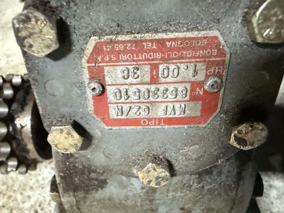Motor cu reductor
