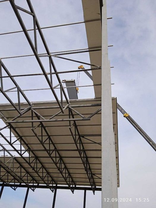 Metalakanstruksya VA Sendvich-Paneldan Angar